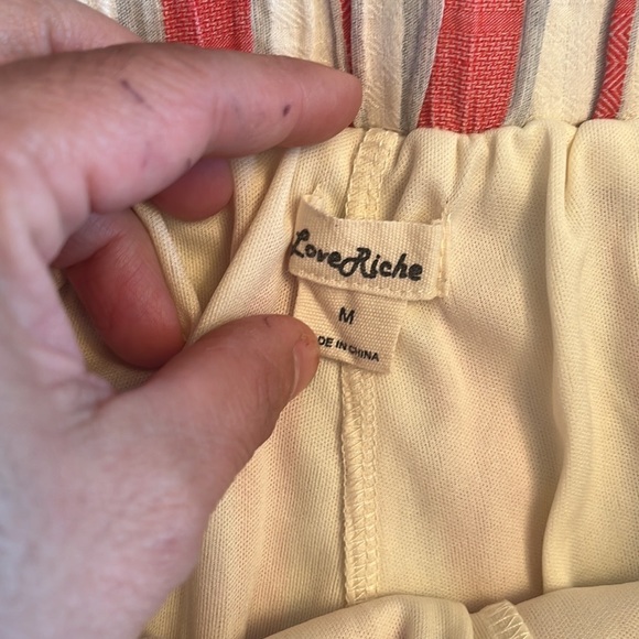 Love Riche Shorts
Excellent Conditions 
Size M
#482C - Picture 5 of 8